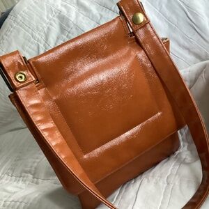 VINTAGE LA MARQUISE GENUINE GLAZED DEEP CARAMEL LEATHER SHOULDER BAG